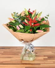 Load image into Gallery viewer, Lilies & Ilex Berries