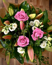 Load image into Gallery viewer, Best Friends Lil, Rose & Lizzy Bouquet