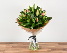 Load image into Gallery viewer, Lily Lover Bouquet