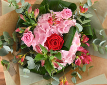 Load image into Gallery viewer, Pink Camilla Bouquet
