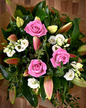 Load image into Gallery viewer, Flowers &amp; Cake Promo - Best Friends Hand-tied Bouquet
